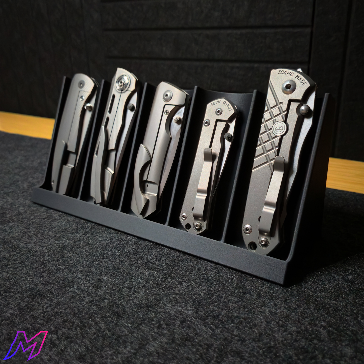 Apex Folder Showcase | Premium Knife Display