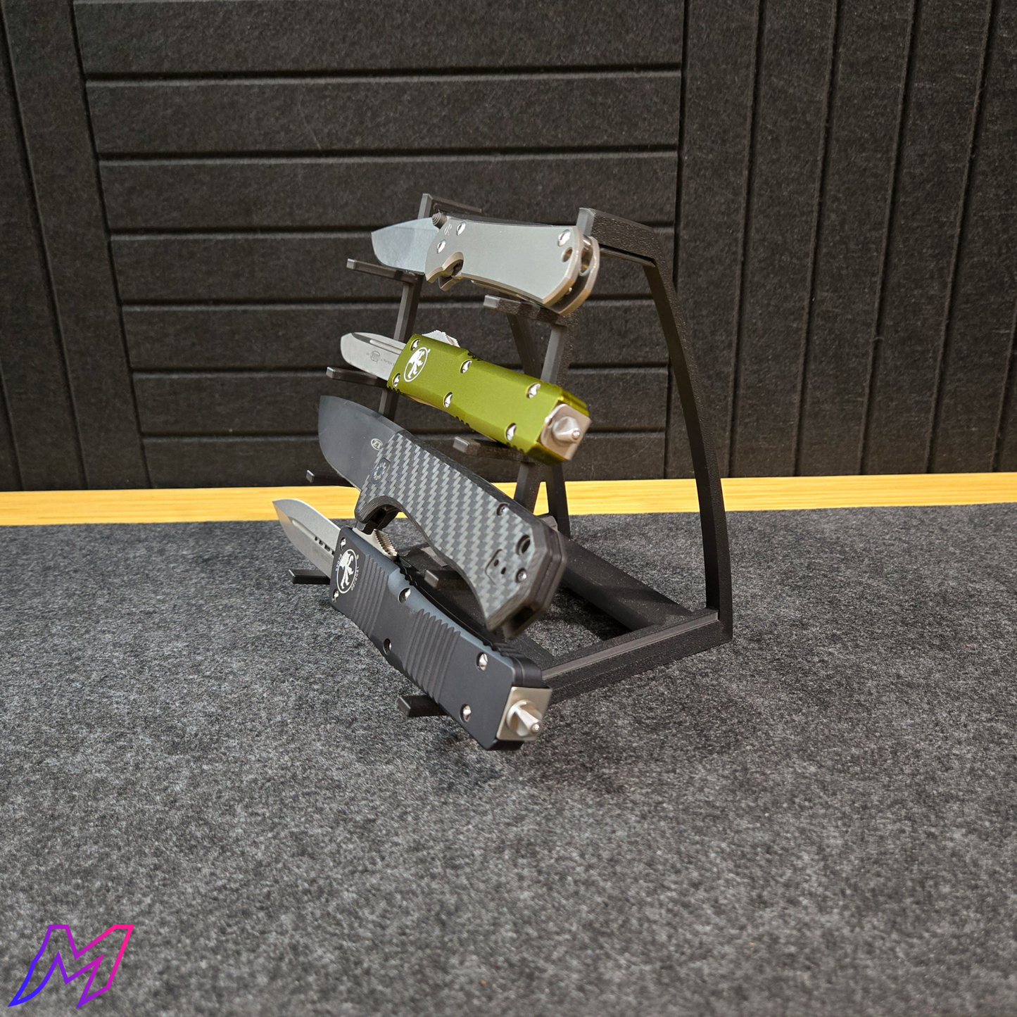 Vector IV | 4-Knife Display Stand
